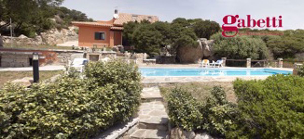 Villa con giardino a Santa Teresa Gallura