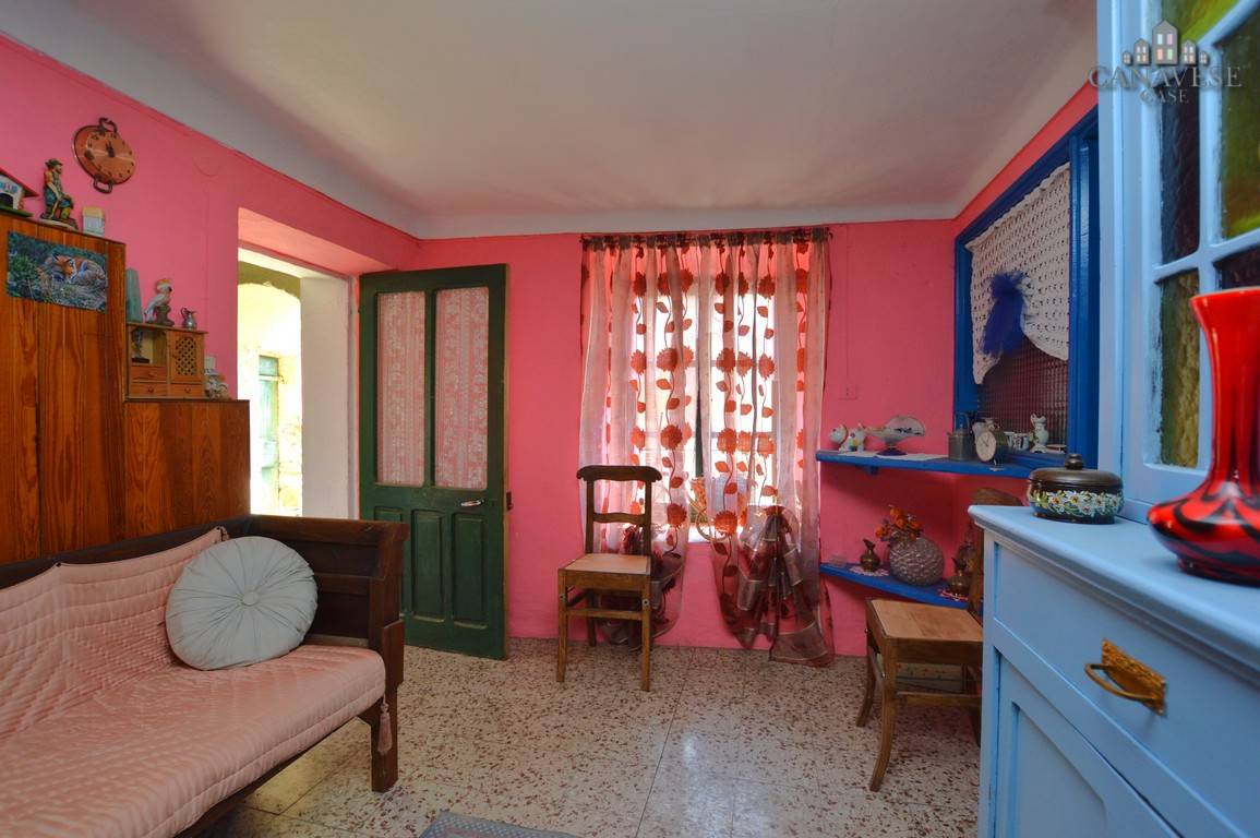 Casa semindipendente in vendita a Traversella