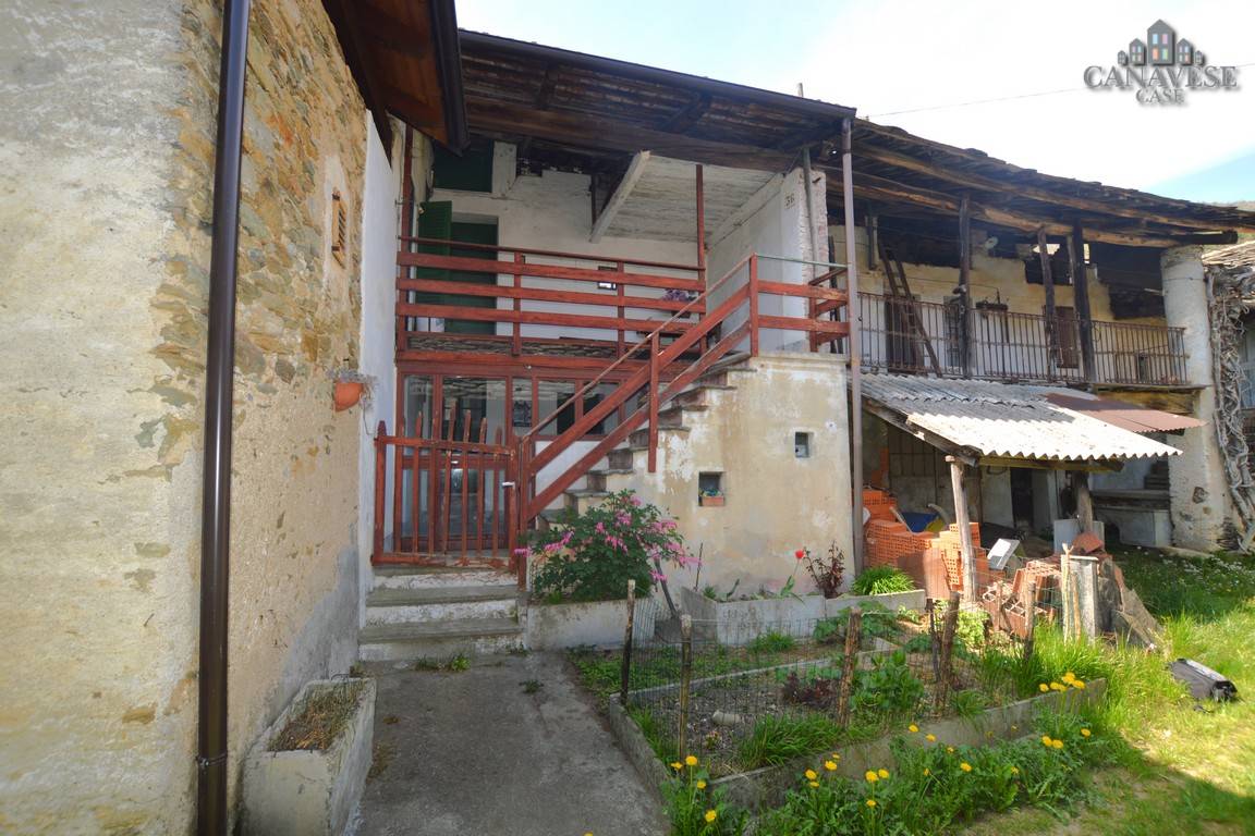 Casa indipendente con terrazzo a Canischio