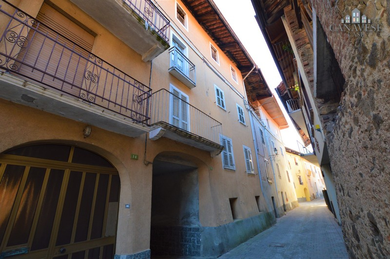 Casa indipendente con terrazzo, Castellamonte muriaglio