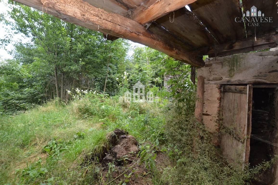 Rustico in vendita a Valchiusa, Trausella