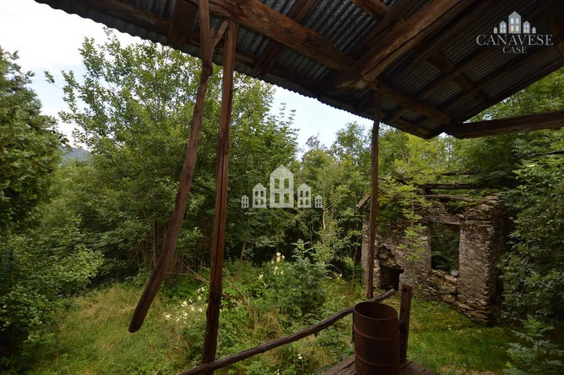 Rustico in vendita a Valchiusa, Trausella