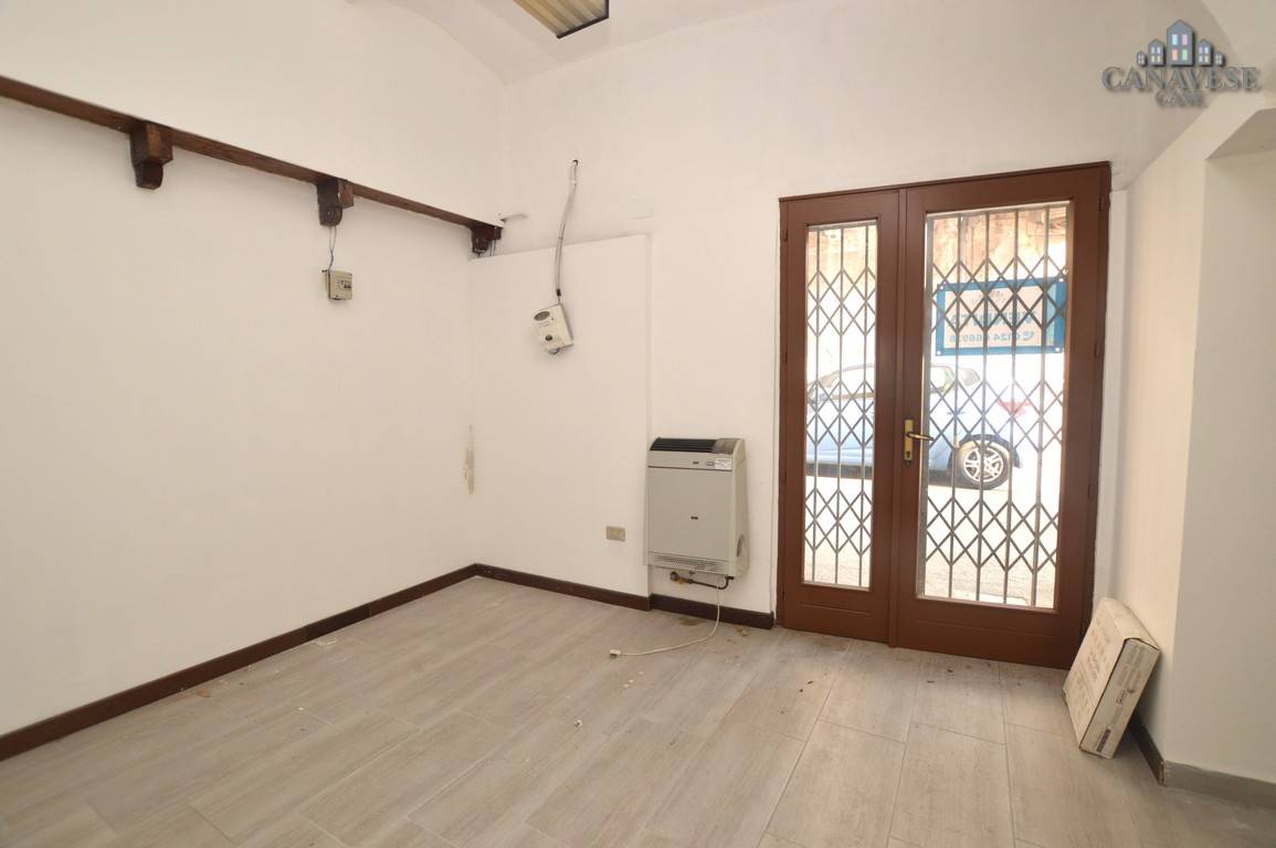 Locale commerciale in vendita a Ozegna