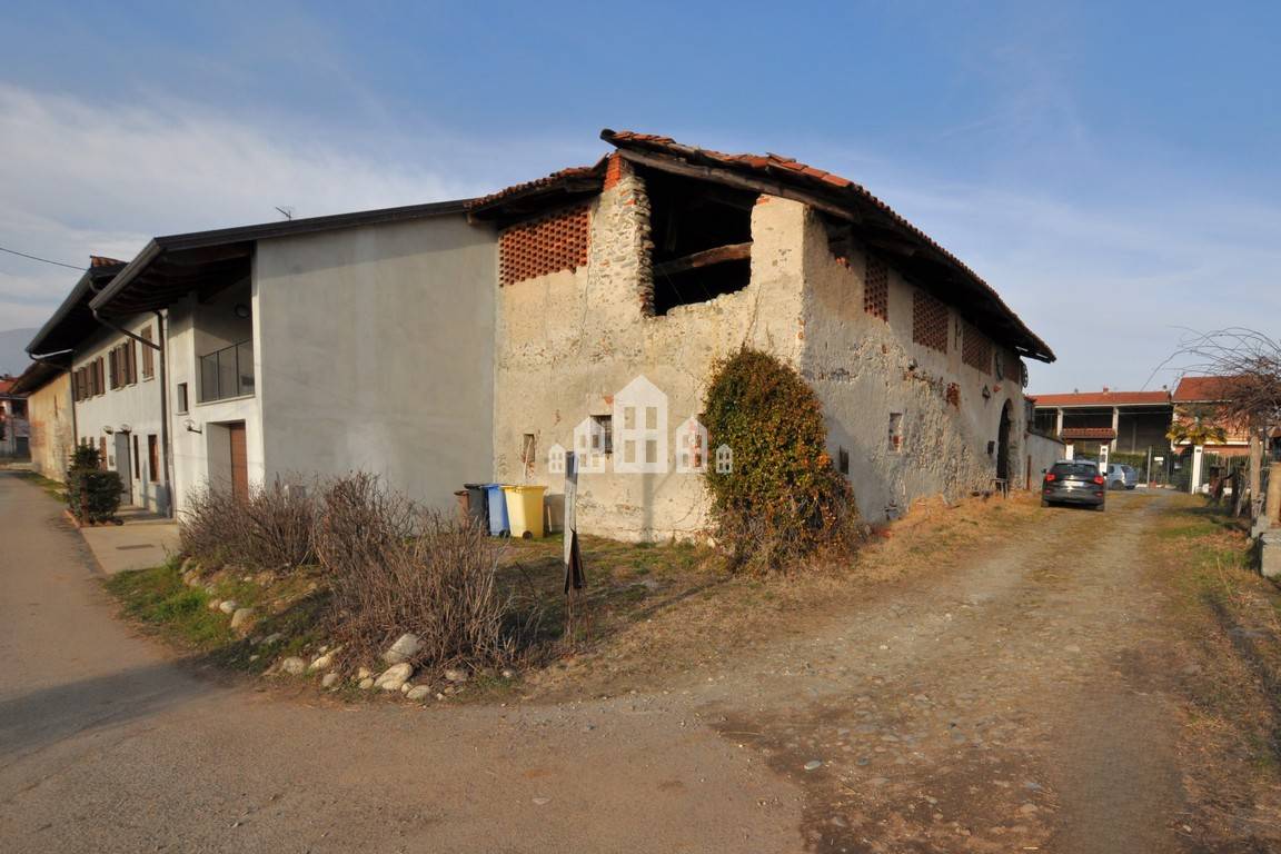 Casa indipendente da ristrutturare a Castellamonte