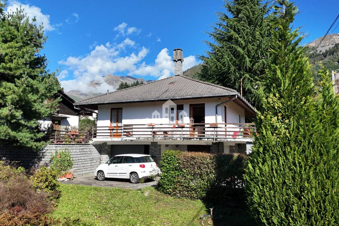 Casa indipendente con terrazzo, Valchiusa vico canavese