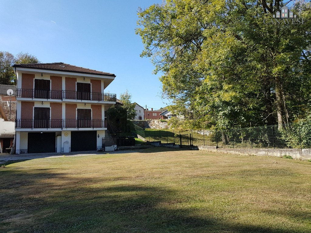 Casa indipendente con terrazzo a Issiglio