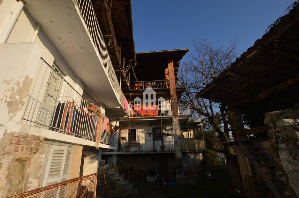 Casa semindipendente in vendita a Val di Chy, Pecco