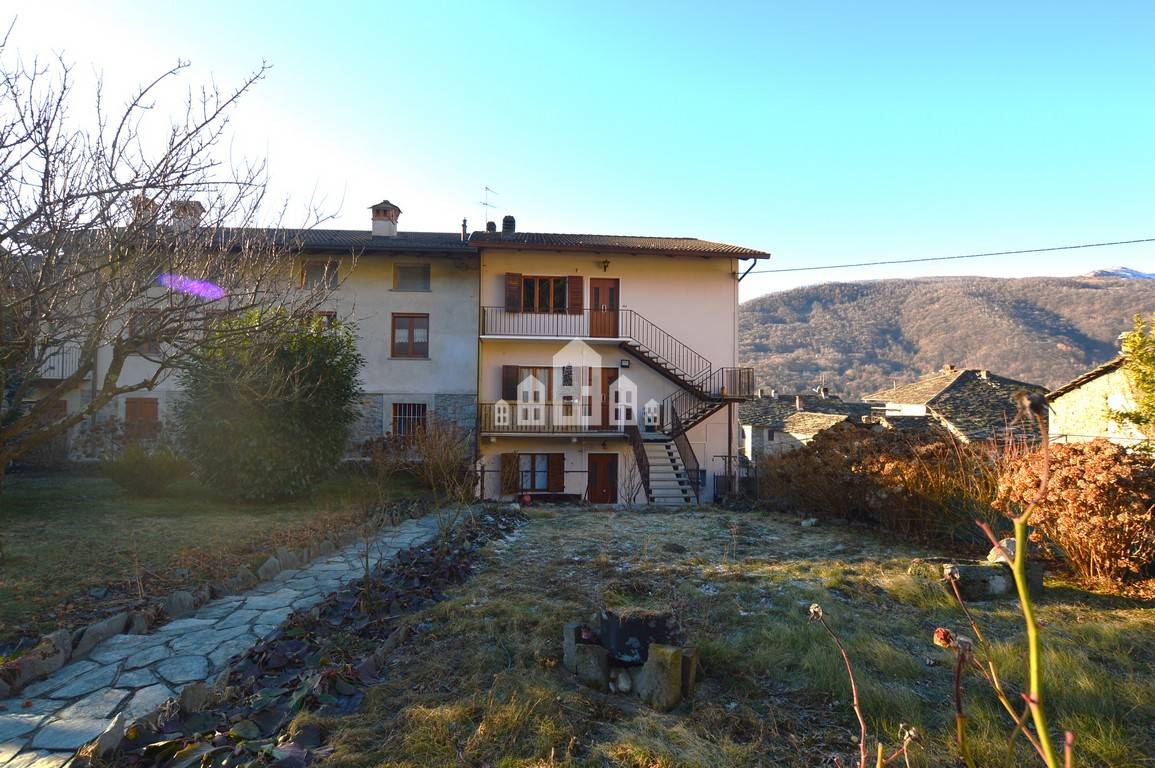 Appartamento indipendente in affitto a Valchiusa, Novareglia