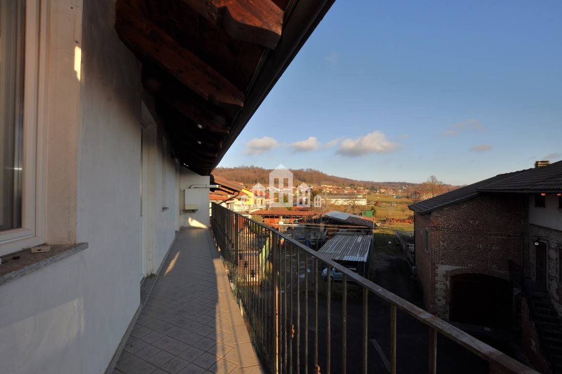 Appartamento in vendita a Agli