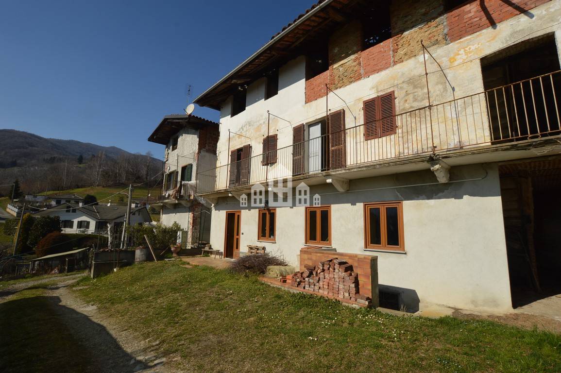 Casa semindipendente in vendita a San Colombano Belmonte