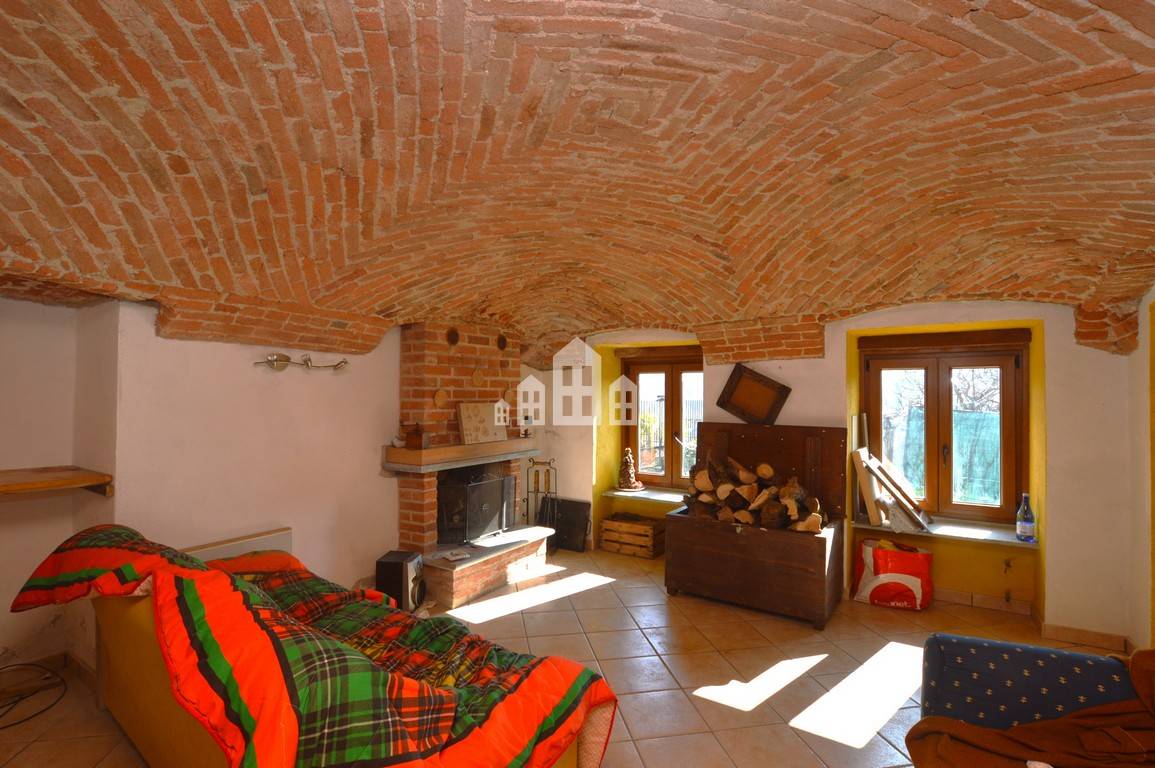 Casa semindipendente in vendita a San Colombano Belmonte