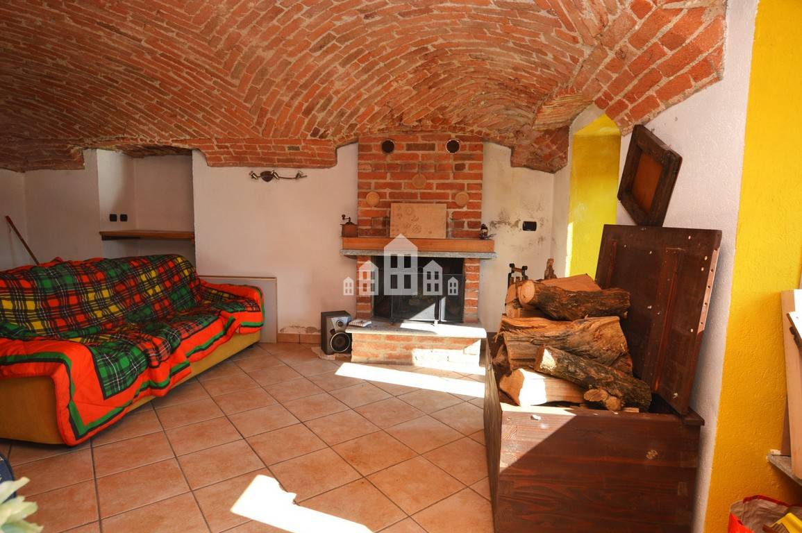 Casa semindipendente in vendita a San Colombano Belmonte