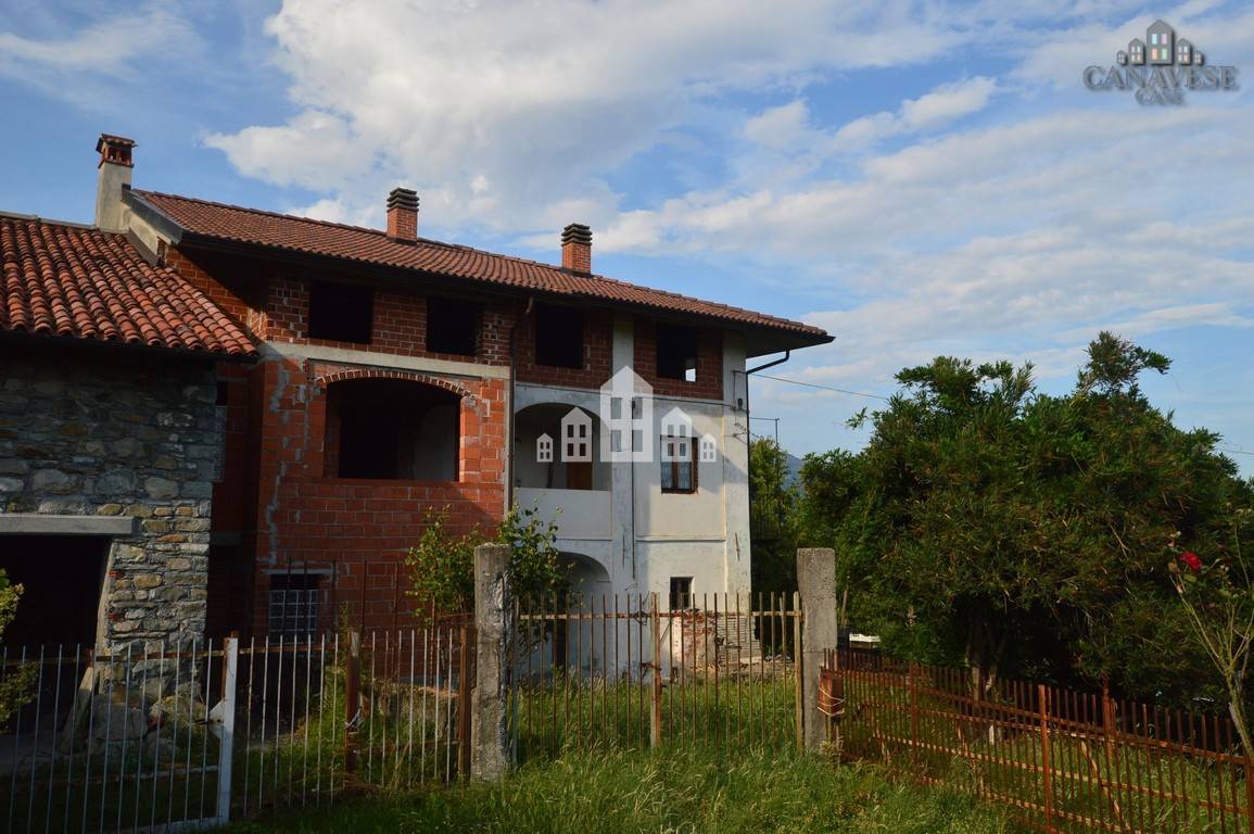 Casa semindipendente in vendita a Lessolo