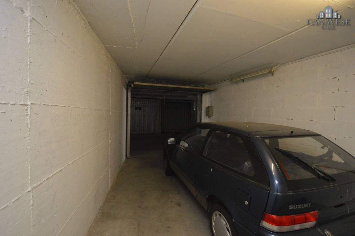 Box o garage in vendita a Ivrea