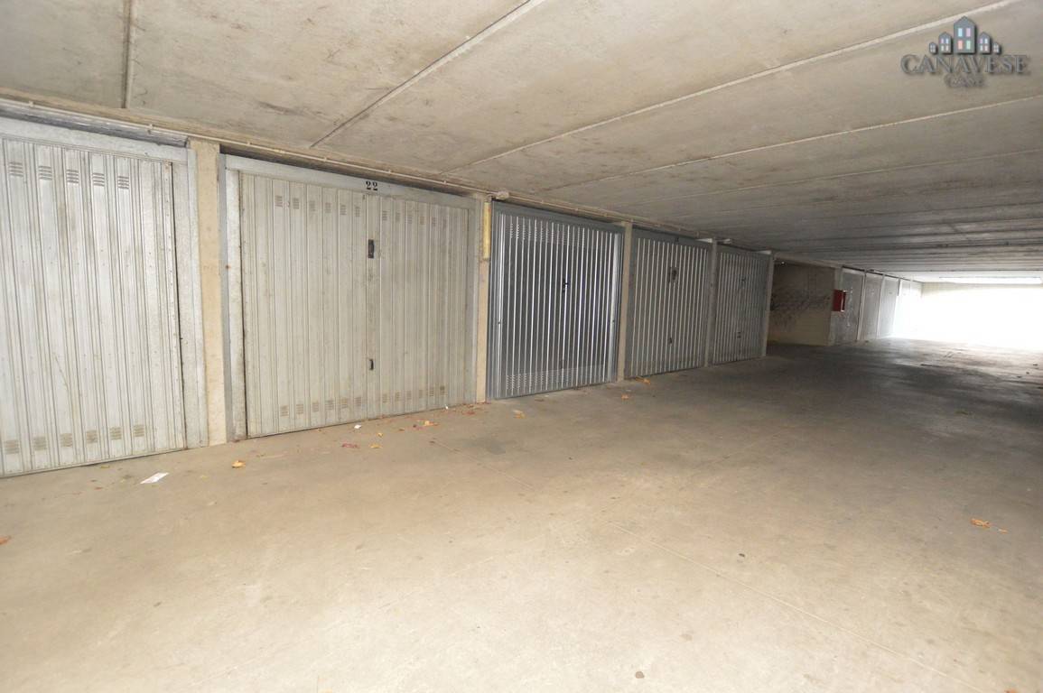 Box o garage in vendita a Ivrea