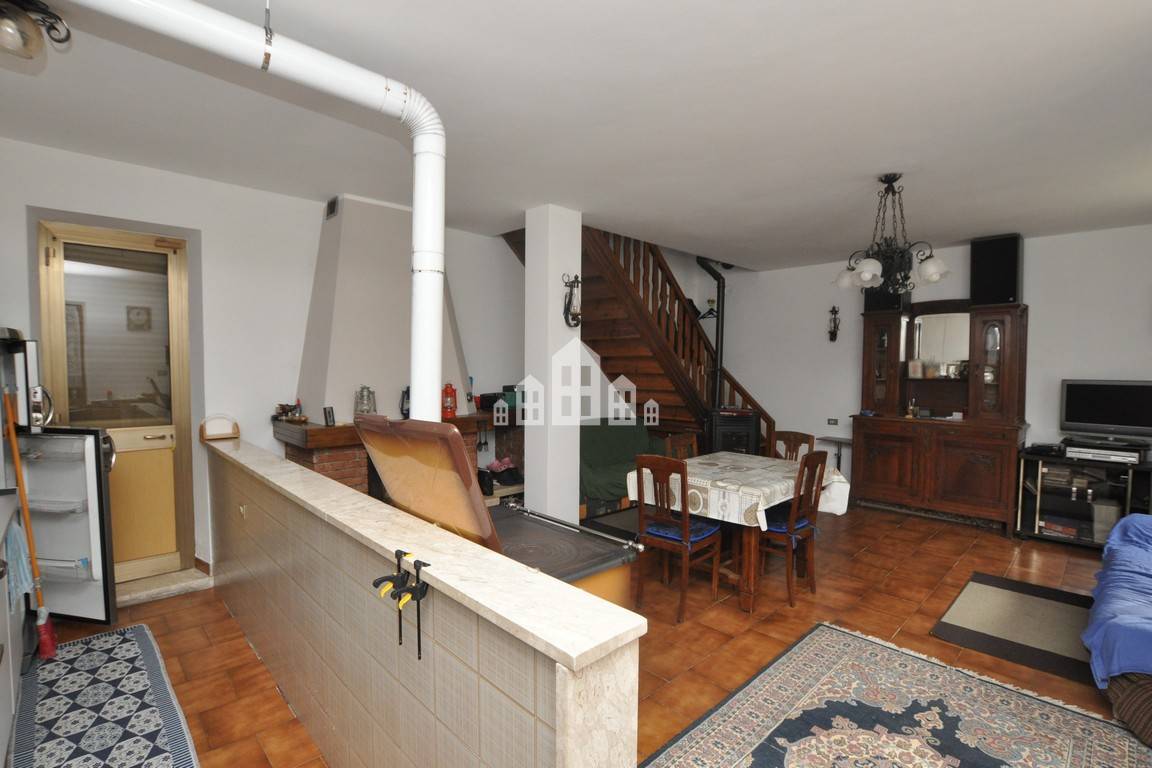 Casa semindipendente in vendita a Locana