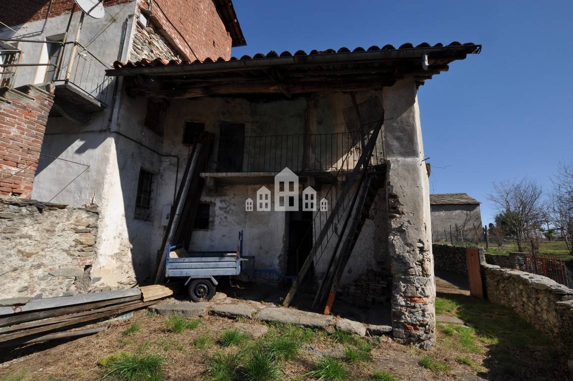 Casa semindipendente in vendita a Cuorgn, Salto
