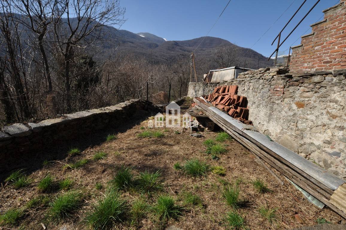 Casa semindipendente in vendita a Cuorgn, Salto