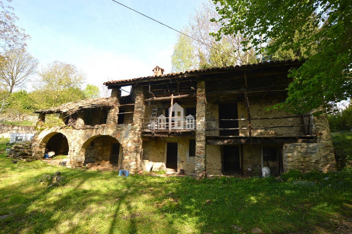 Rustico in vendita a Val di Chy, Pecco