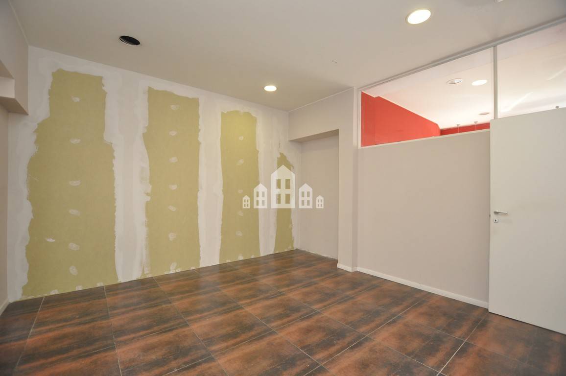 Locale commerciale in affitto a Cuorgn