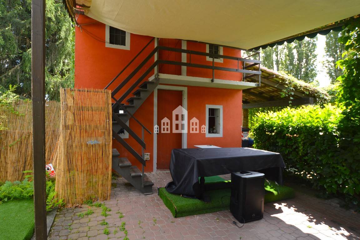 Attivit commerciale in vendita a Colleretto Giacosa, Localit Ribes