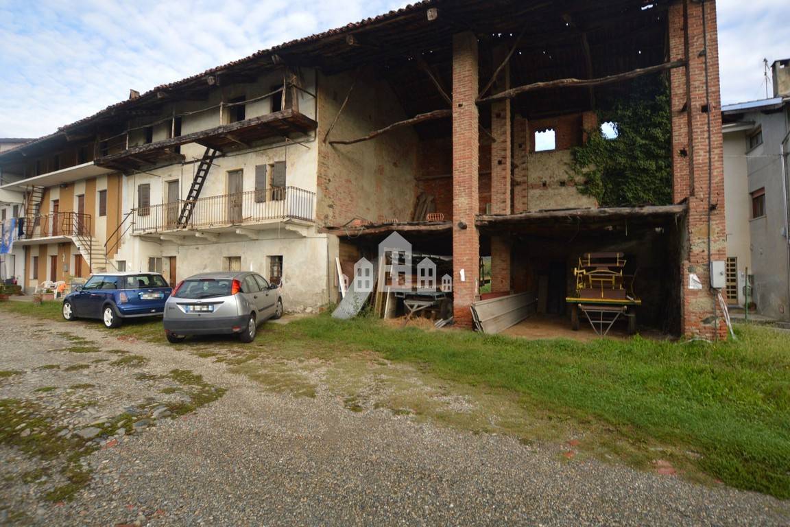 Casa semindipendente in vendita a Pavone Canavese, Dossi