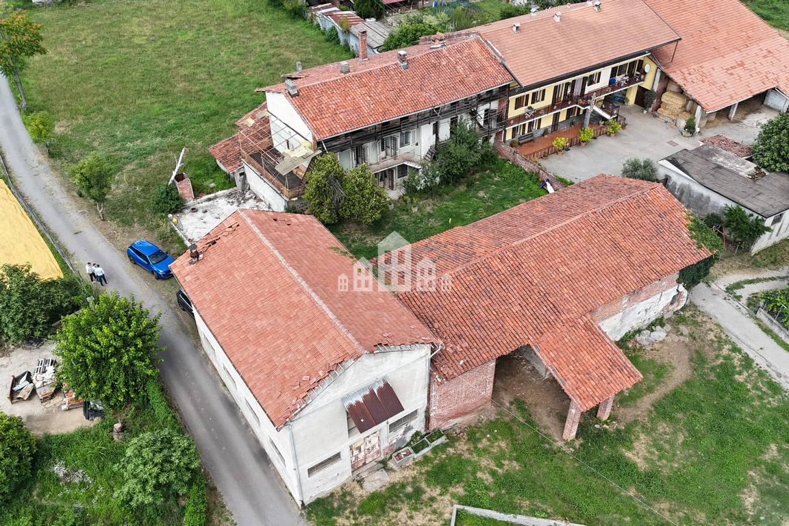 Casa semindipendente in vendita a Castellamonte, Spineto