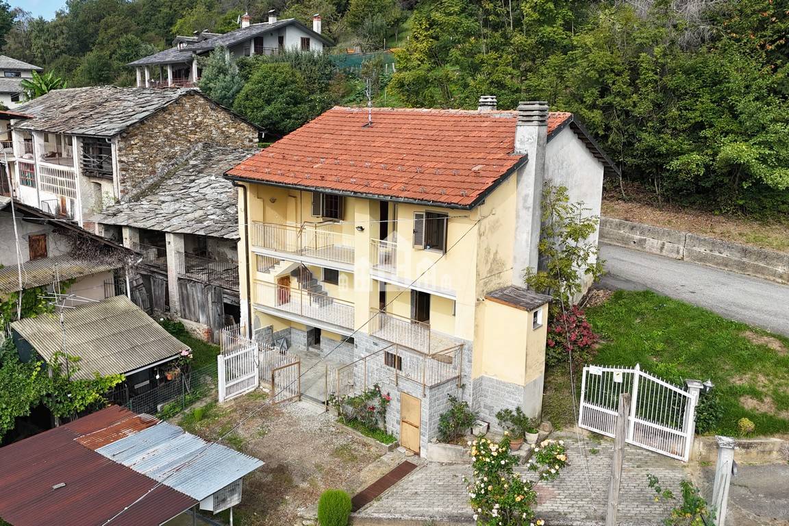 Casa semindipendente in vendita a Chiesanuova