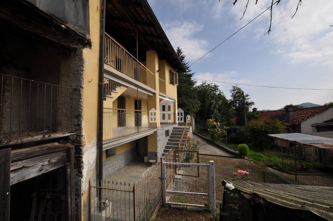 Casa semindipendente in vendita a Chiesanuova