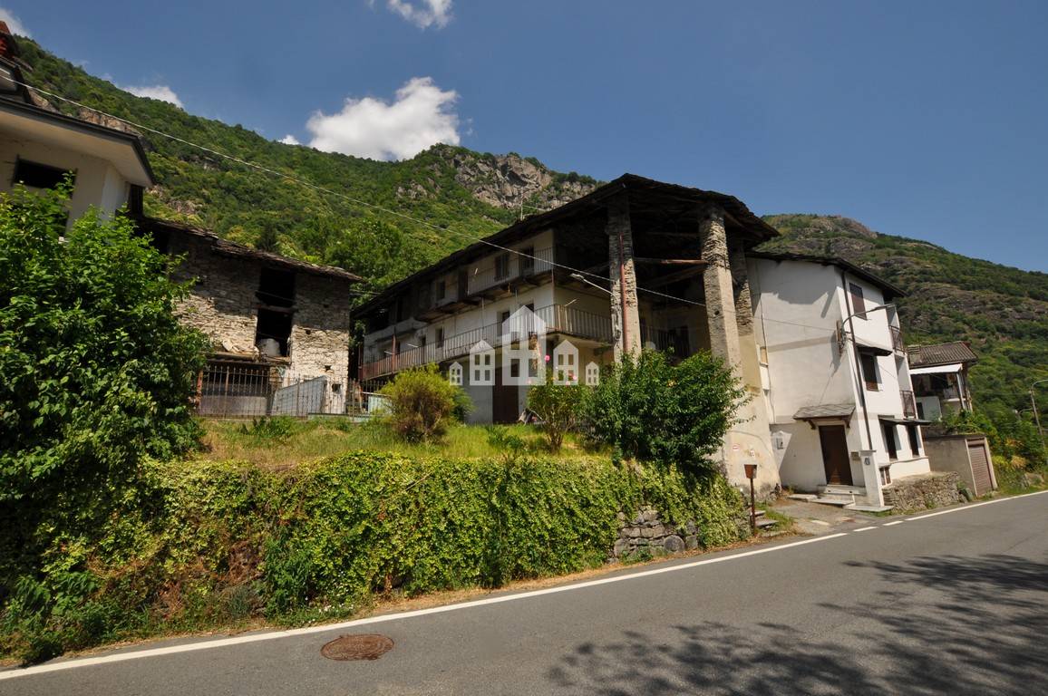 Casa semindipendente in vendita a Locana