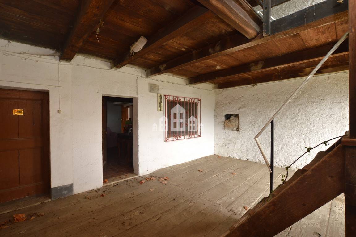 Casa semindipendente in vendita a Traversella