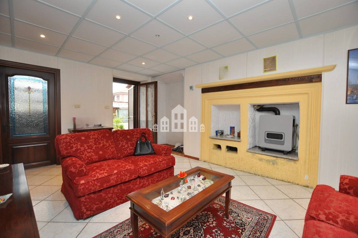 Casa semindipendente in vendita a Rivarolo Canavese, Pasquaro