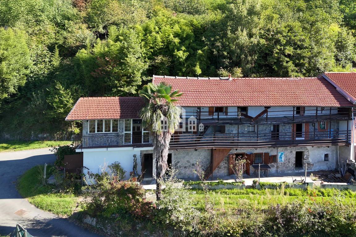 Casa semindipendente in vendita a Rocca Canavese