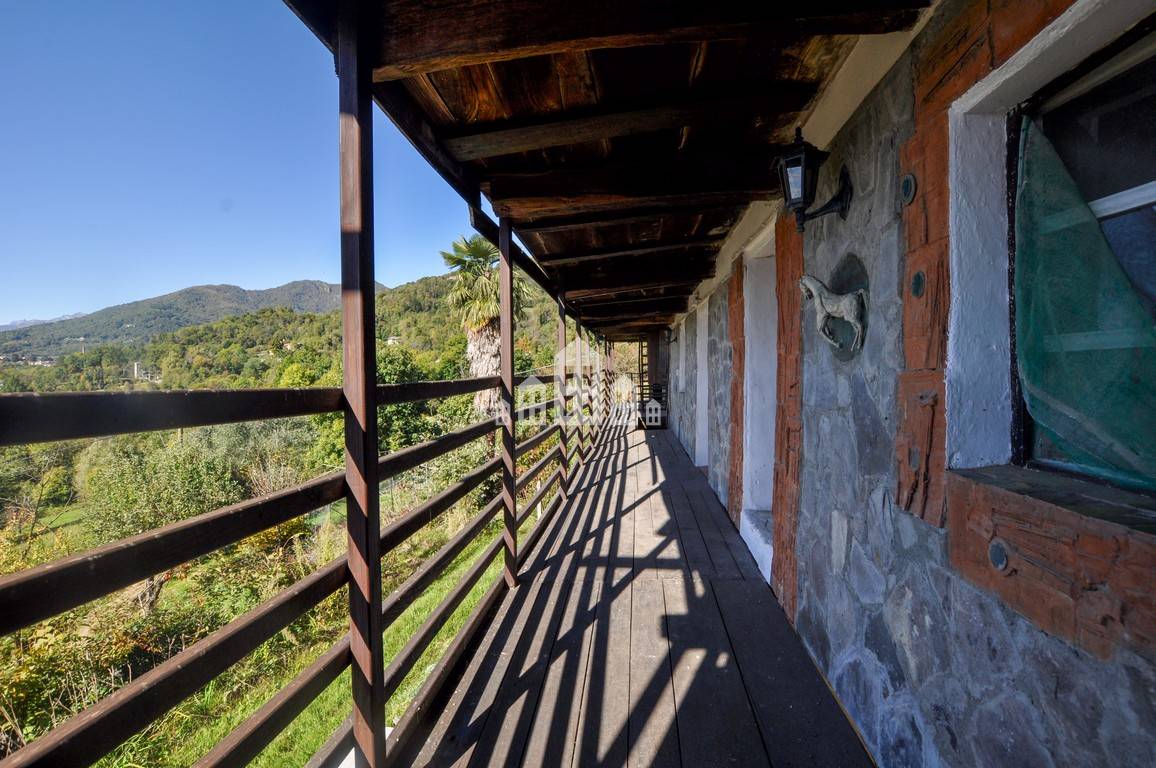 Casa semindipendente in vendita a Rocca Canavese