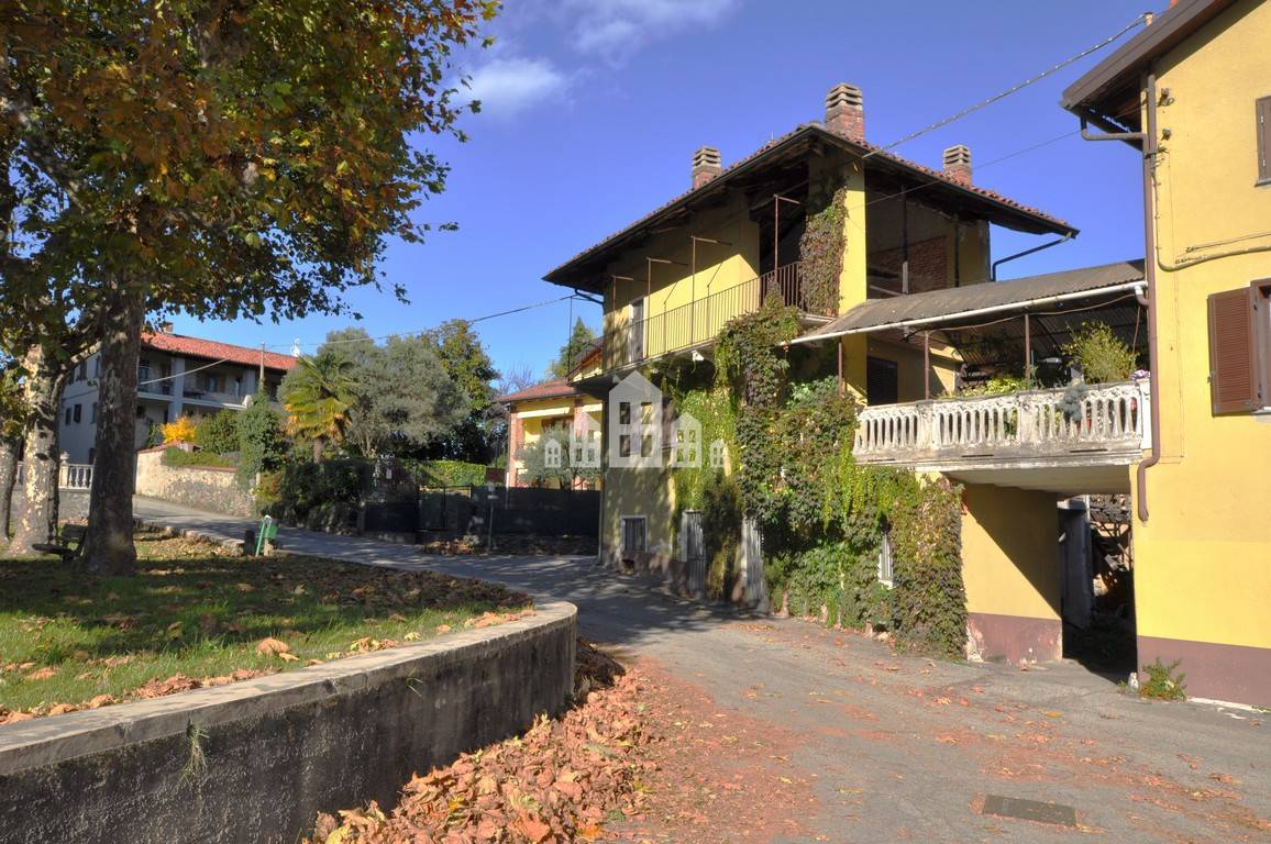 Casa semindipendente in vendita a Castellamonte, San Giovanni Canavese