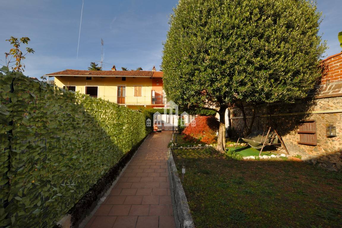 Casa semindipendente in vendita a Mazz