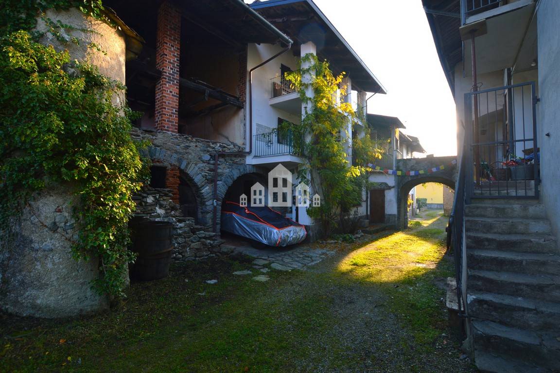 Casa semindipendente in vendita a Vistrorio