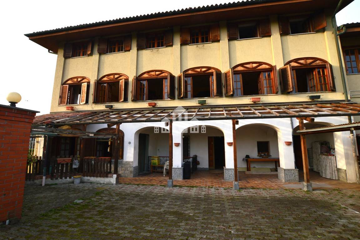 Casa semindipendente in vendita a Ivrea