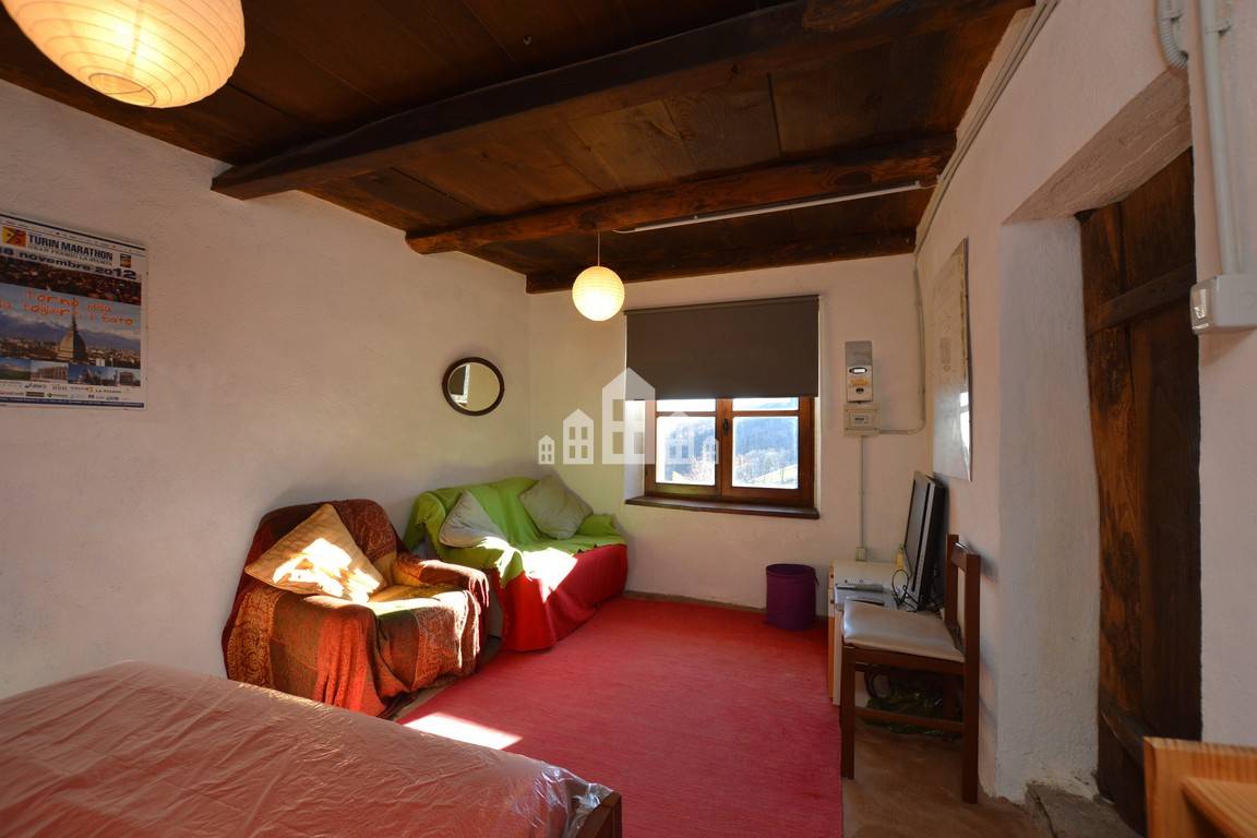 Casa semindipendente in vendita a Valchiusa, Inverso