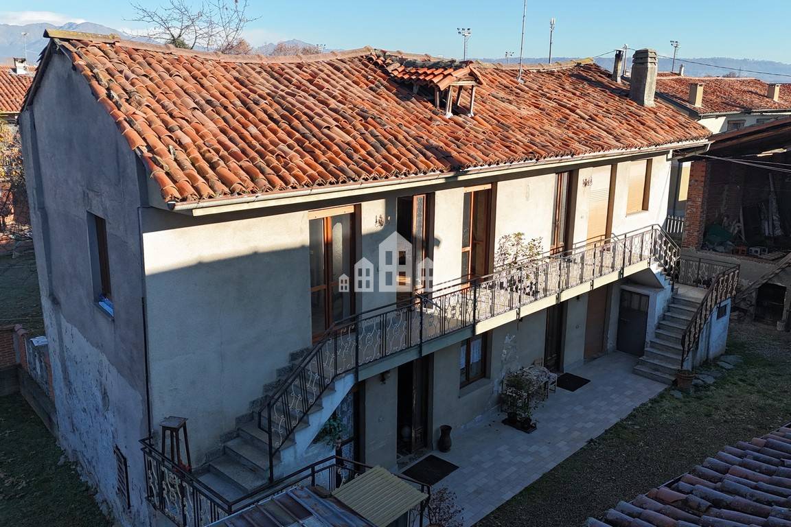 Casa semindipendente in vendita a Ozegna