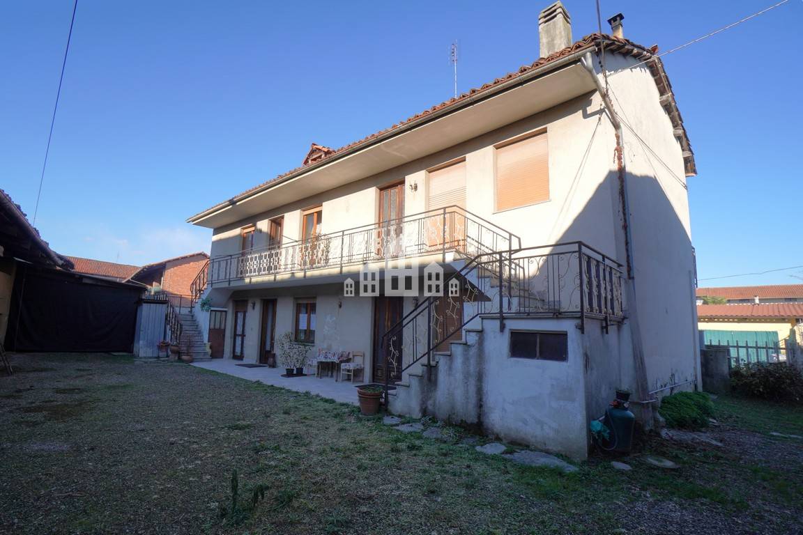 Casa semindipendente in vendita a Ozegna