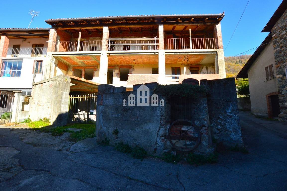 Rustico in vendita a Chiaverano, Bienca