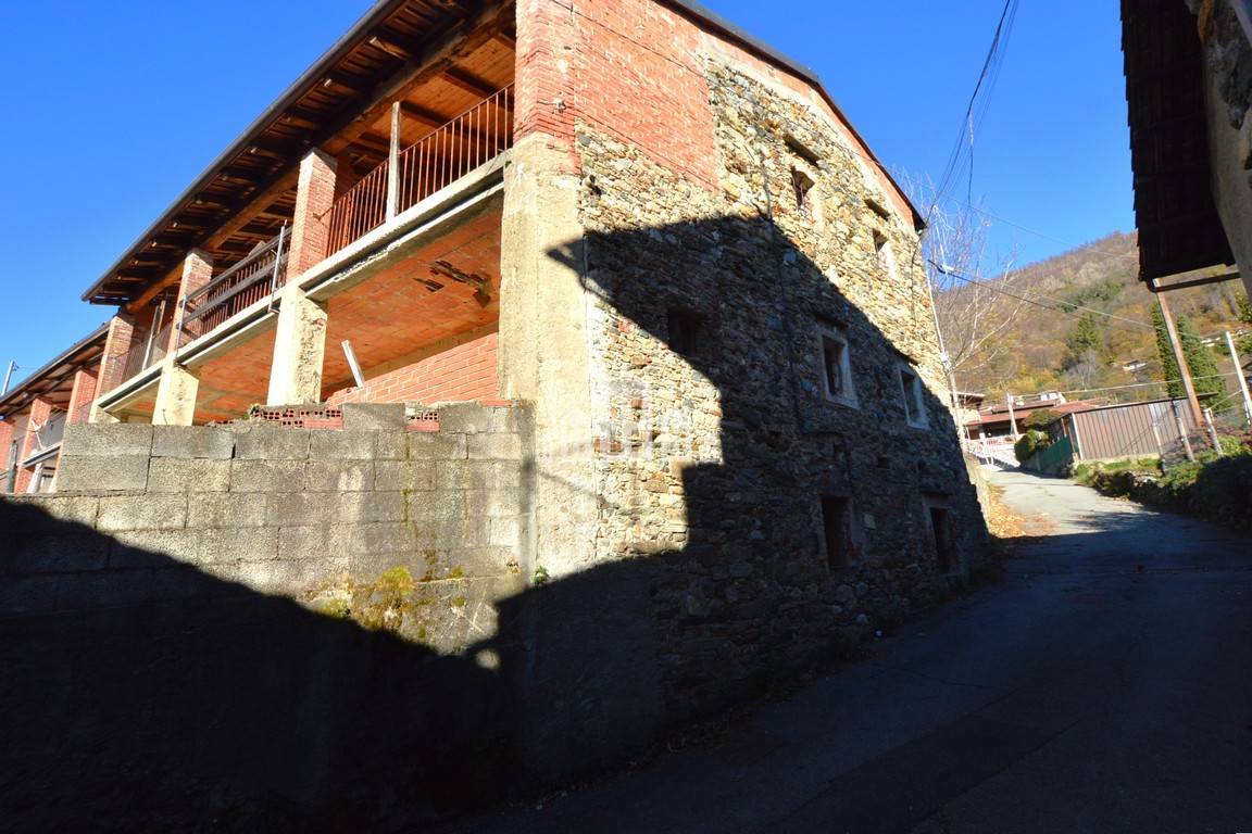 Rustico in vendita a Chiaverano, Bienca