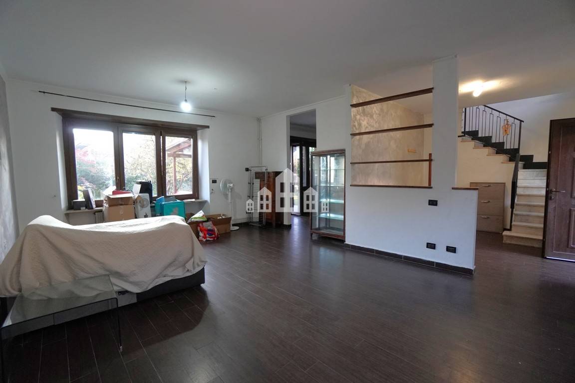 Casa semindipendente in vendita a Agli