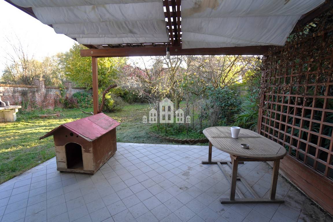 Casa semindipendente in vendita a Agli