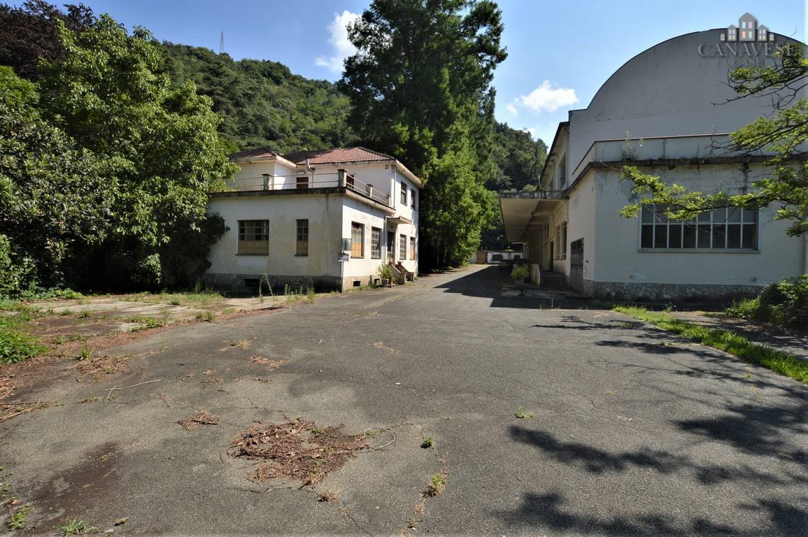 Capannone in vendita a Borgofranco d'Ivrea