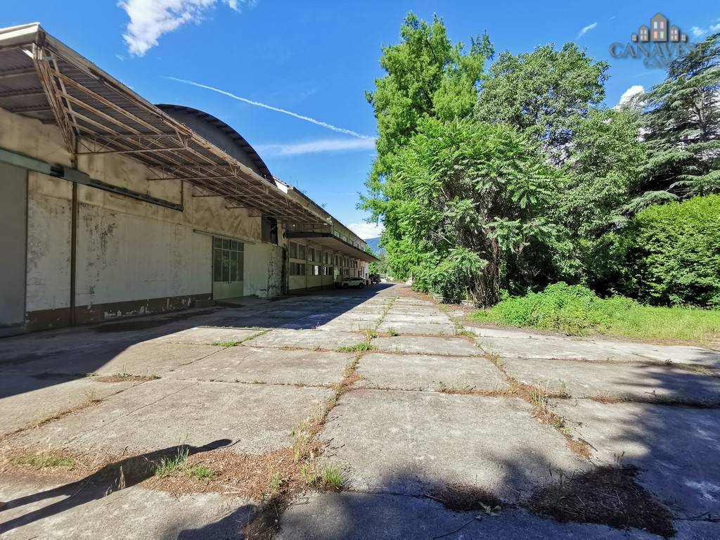 Capannone in vendita a Borgofranco d'Ivrea