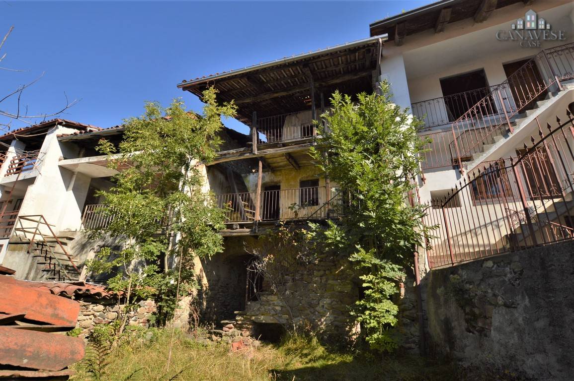 Rustico in vendita a Val di Chy, Lugnacco