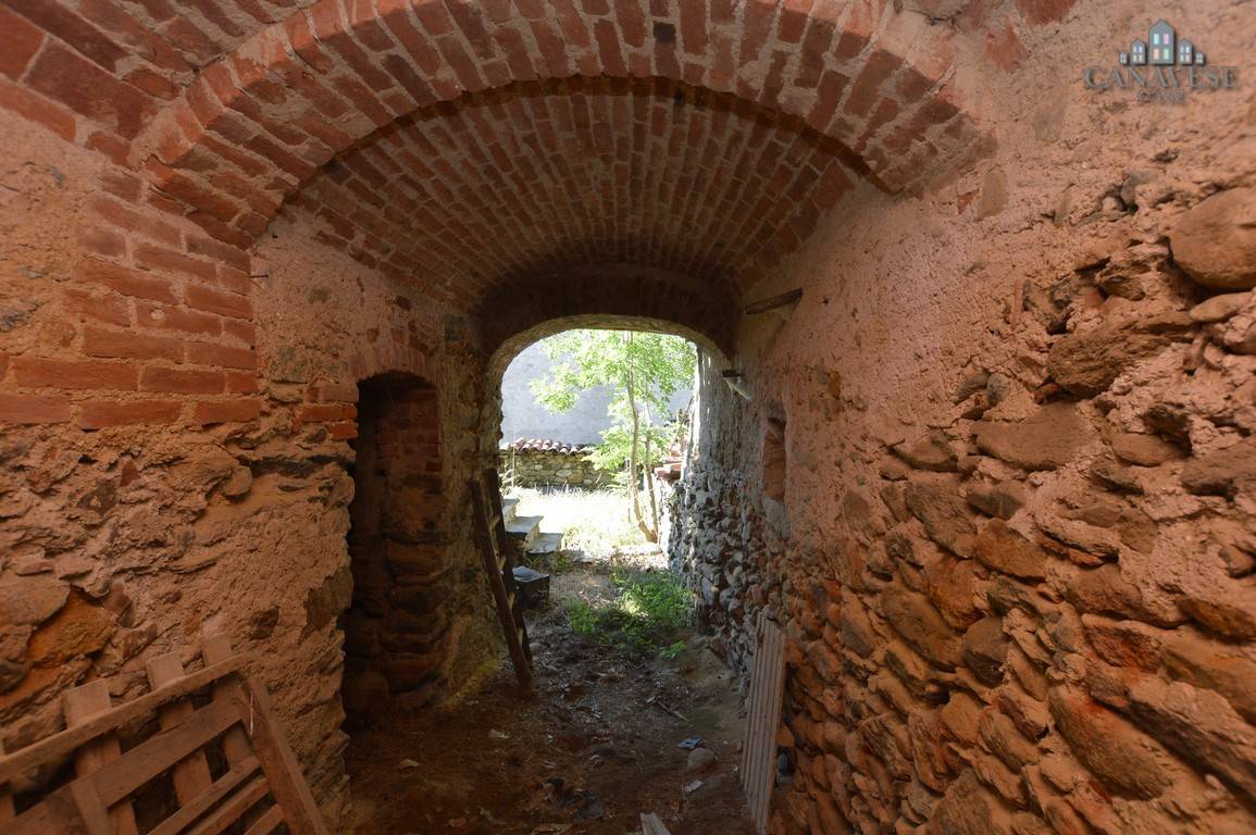 Rustico in vendita a Val di Chy, Lugnacco