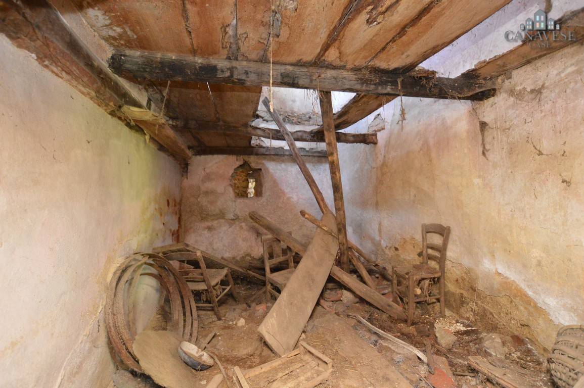 Rustico in vendita a Val di Chy, Lugnacco